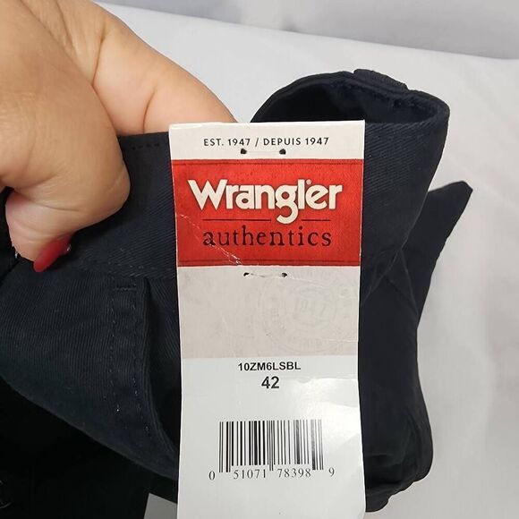 Wrangler Authentic Men's 42 Classic Cargo Shorts 10" Inseam Black - Picture 7 of 7